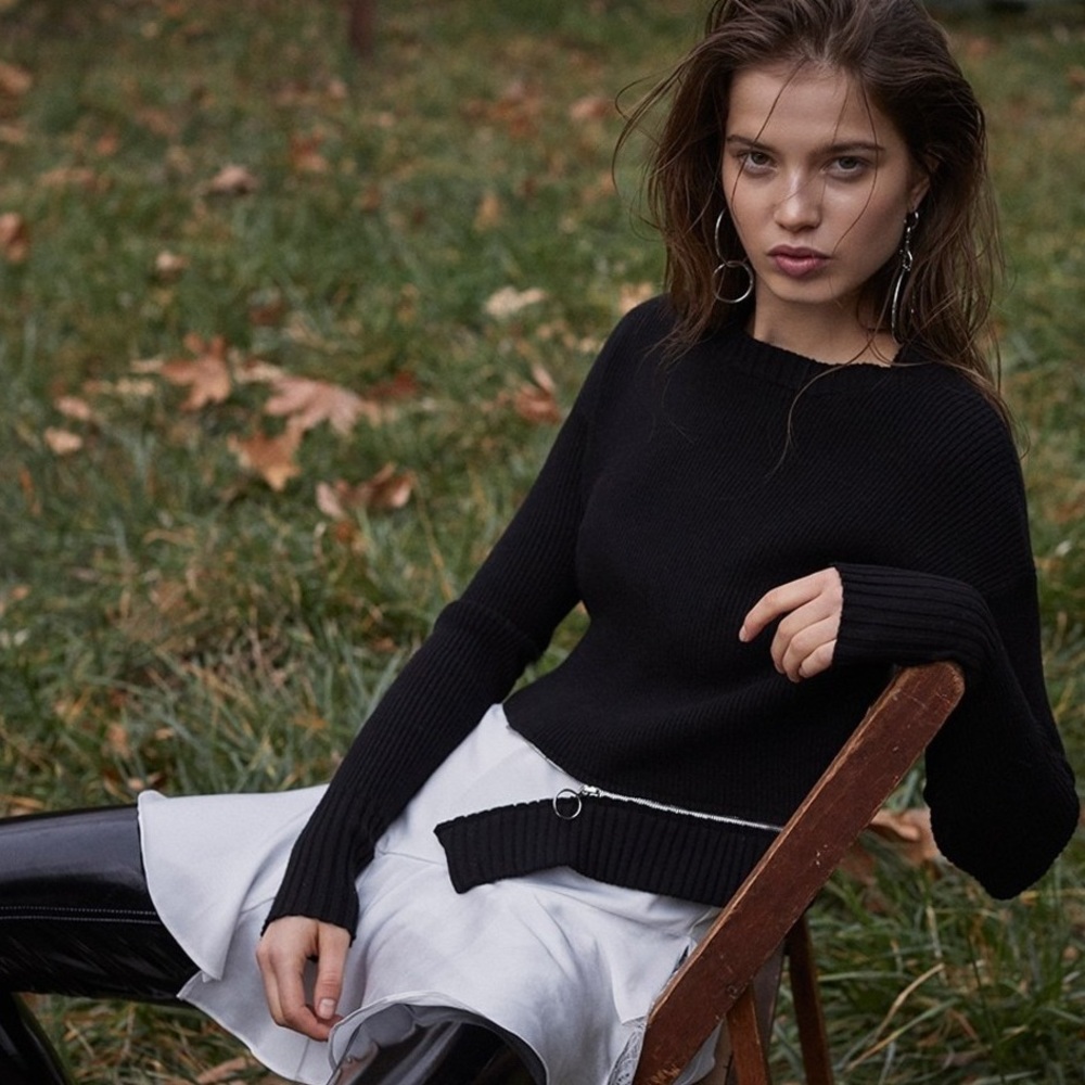 NWT For Love and Lemons Annie Zipper Sweater Black Medium